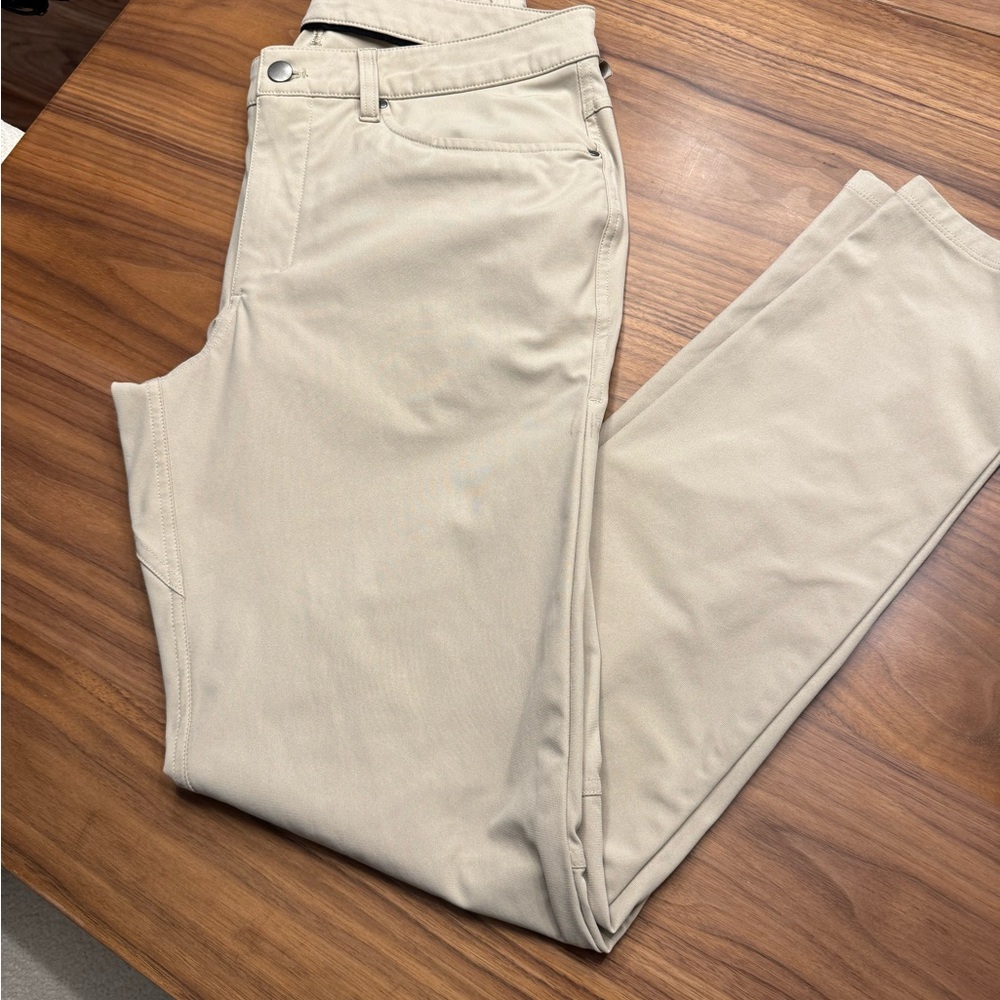 lululemon athletica Men's Khaki Chinos - Light Beige